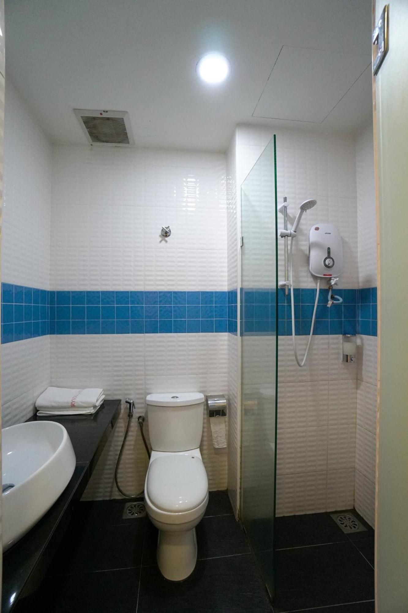 Crystal Garden Hotel - Seri Kembangan Habitación foto